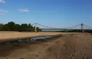 Sécheresse : 97 communes ravitaillées en eau, situation inédite en France