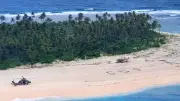 SOS dans le sable : sauvetage héroïque de trois marins en Micronésie