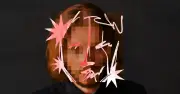 Streamer se frappe en direct : la douleur comme spectacle