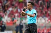 Supercoupe : Omar Artan, arbitre somalien, au sifflet