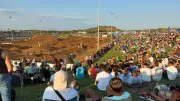 Supercross à Saint-Thibéry : 5 000 spectateurs pour une soirée spectaculaire