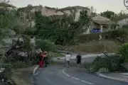 Tornade dans l'Aude : 41 blessés et 300 maisons endommagées à Pomas
