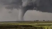Tornade dans l'Aude : comment réagir face à un tel phénomène ?
