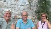 Trois Belges découvrent les Cévennes en chantant à Courry