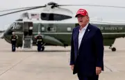 Trump menace Oman de bombardements sur le détroit d'Ormuz