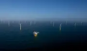 Trump va verser 1,1 Md$ à RWE pour stopper l'éolien en mer