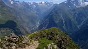 Un abbé de 73 ans meurt en chutant de 150 mètres aux Deux-Alpes