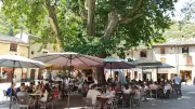 Un an après l'incendie, quel bilan pour la restauration à Saint-Guilhem ?