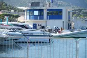 Un pêcheur remonte un engin explosif de la Seconde Guerre mondiale