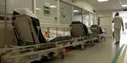 Urgences saturées : les brancards dans les couloirs, un phénomène chronique
