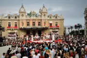 Vuelta 2026 : Pogacar, Roglic, Pedersen et Langellotti présentés à Monaco