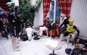 Vuelta : l'hôtel qui a sauvé les coureurs de l'orage inonde Google d'avis