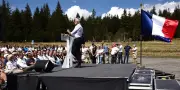 Wauquiez au Mézenc charge Mélenchon et défend une primaire à droite