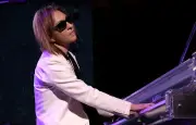 Yoshiki, star japonaise, donne 100 000 € aux victimes des incendies