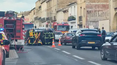 Accident sur la D 613 à Gigean : une voiture se renverse après avoir percuté deux véhicules
