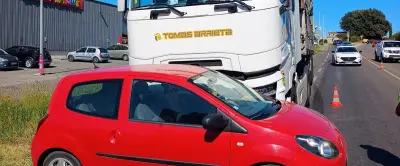 Alès : un camion pousse une voiture sur 200 m sans choc