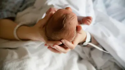 Australie : un bébé de 351 grammes survit après 21 semaines