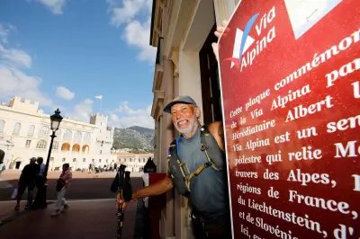 Cap’tain Sesse, 62 ans, boucle la Via Alpina à Monaco après 1450 km