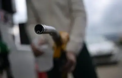 Carburants : le budget des Français explose, l'Insee alerte