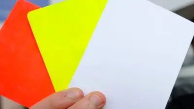 Carton blanc en Occitanie : exclusion de 10 minutes contre les contestations