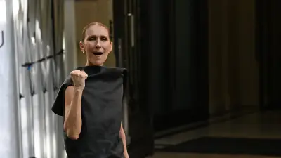 Céline Dion en larmes lors de son retour sur scène à Paris
