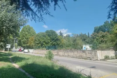 Contes envisage un crématorium sur l'ancienne piscine Lafarge