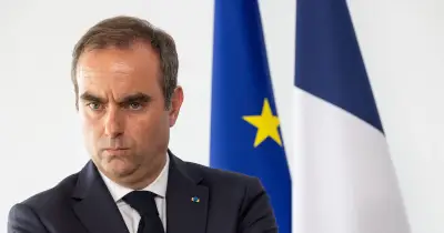 Croissance française révisée à la baisse par l'Insee : alerte sur le PLF 2027