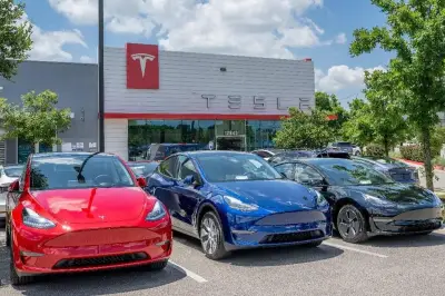 Feu vert de la France à deux Tesla autonomes après un échange Tabarot-Musk