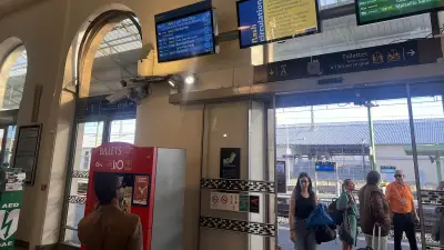 Gare de Béziers : des voyageurs bloqués face à un train bondé