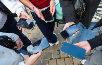 Interdiction des portables au lycée : les élèves toulousains contournent la règle