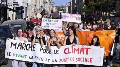 Marches pour le climat : des milliers de manifestants en France