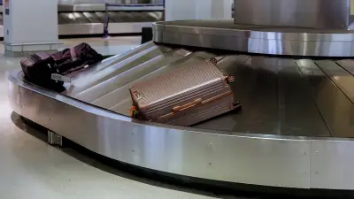 Mariage gâché : valise perdue, il se marie en jean et baskets