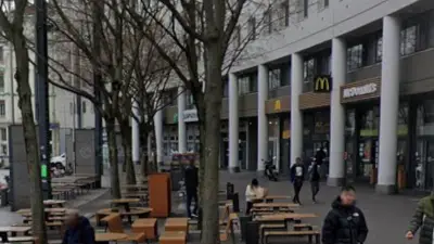 McDonald's de Villeurbanne ferme sa terrasse à cause des squatteurs