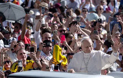 Messe du pape sur les Champs-Élysées : le cadre juridique en question