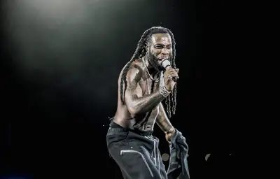 NFL : Burna Boy assurera le show de la mi-temps au Stade de France