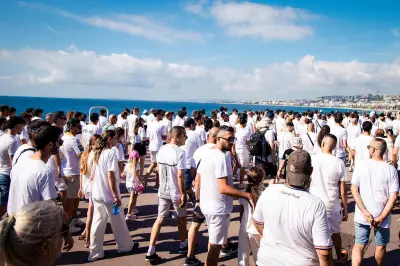 Nice : 300 supporters marchent en hommage aux 86 victimes