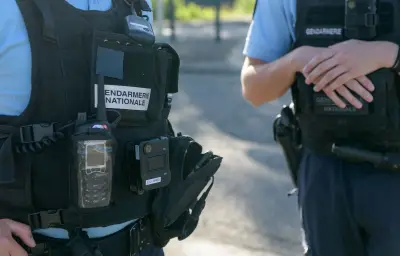 Nuits de violences à Laval : voitures incendiées, maison du département visée