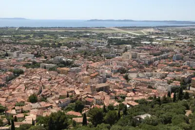 Opposition à Hyères : six mois de mandat de Véronique Bernardini sous critiques