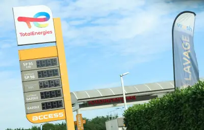 Poitiers : une soixantaine de cyclistes mobilisés contre TotalEnergies
