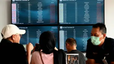 Éruption Anak Krakatoa : 150 000 passagers bloqués, 8 aéroports fermés