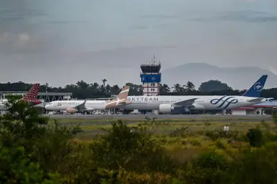 Éruption volcanique : l'aéroport de Jakarta suspendu, 209 vols affectés