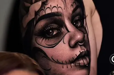 Son visage tatoué à son insu : l'histoire de la streameuse Mélanie Wailcester