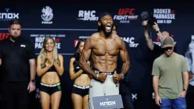 UFC Paris : Parnasse et Sola impressionnent, Charrière et Sy s'inclinent
