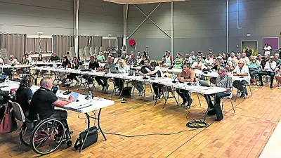 Vauvert : tensions au conseil municipal sur sécurité, écoles et tarifs