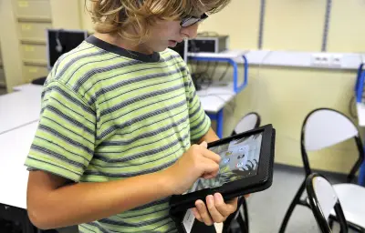 Vienne : les collèges se modernisent avec le numérique et l'écologie