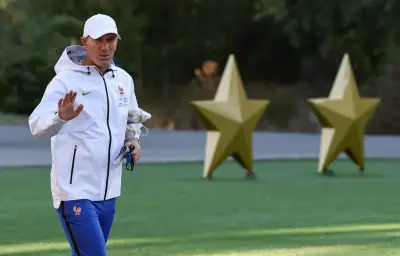 Zidane à Clairefontaine : les papas retrouvent leur héros