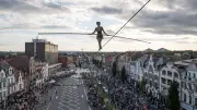 400 m sur un fil entre deux terrils à Loos-en-Gohelle