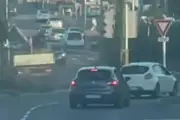 Camionnette en panne de freins : le conducteur évite le pire à Antibes