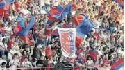 Derby Béziers-Narbonne : échauffourée en tribune, un drapeau brûlé