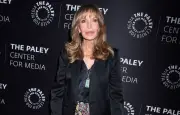 Drôles de Dames : Jaclyn Smith révèle les coulisses chocs